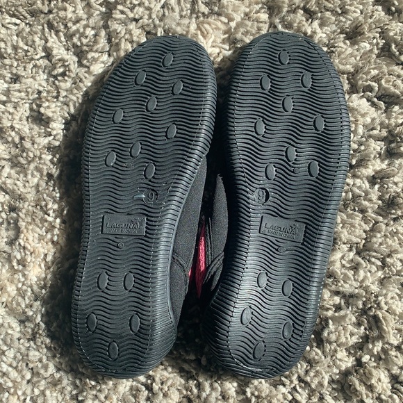 Laguna Slip On Women's Wet Suit Shoes Size 9 Water Fun Black Pink Like New - Picture 3 of 3